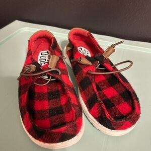 Hey Dude Red and Black Plaid womens size 6